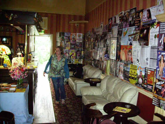 1.jpg (134524 bytes)