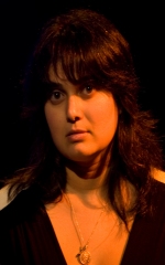 divya.jpg (21878 bytes)