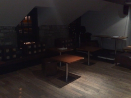 loft3.jpg (28652 bytes)